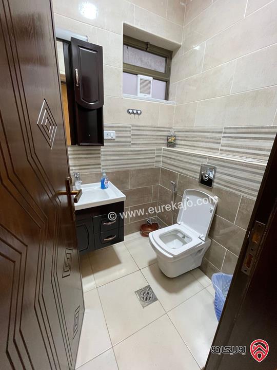 فيلا مساحة 700م على أرض 1 دونم مفروشة للإيجار في عمان - الجبيهة