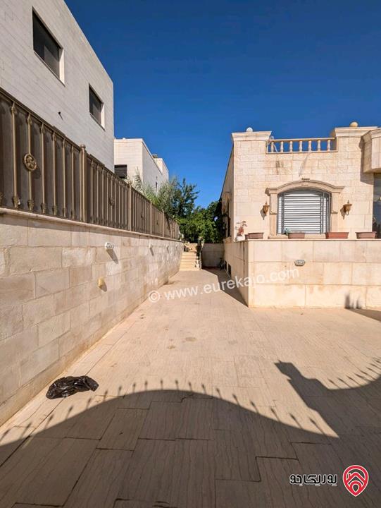 فيلا مساحة 700م على أرض 815م للبيع في عمان - ناعور