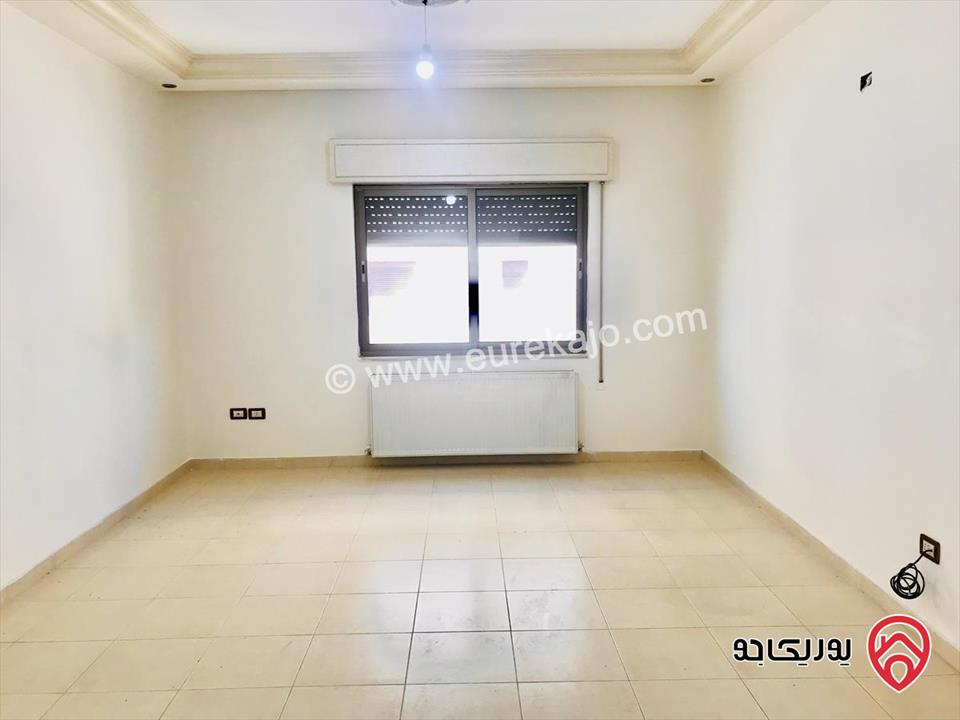 شقة مميزة طابق أرضي معلق مساحة 188م للبيع في عمان - خلدا