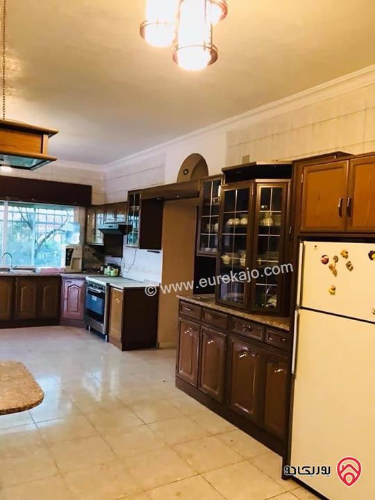 فيلا مساحة 500م على أرض 3 دونم و 750م للبيع في جرش 