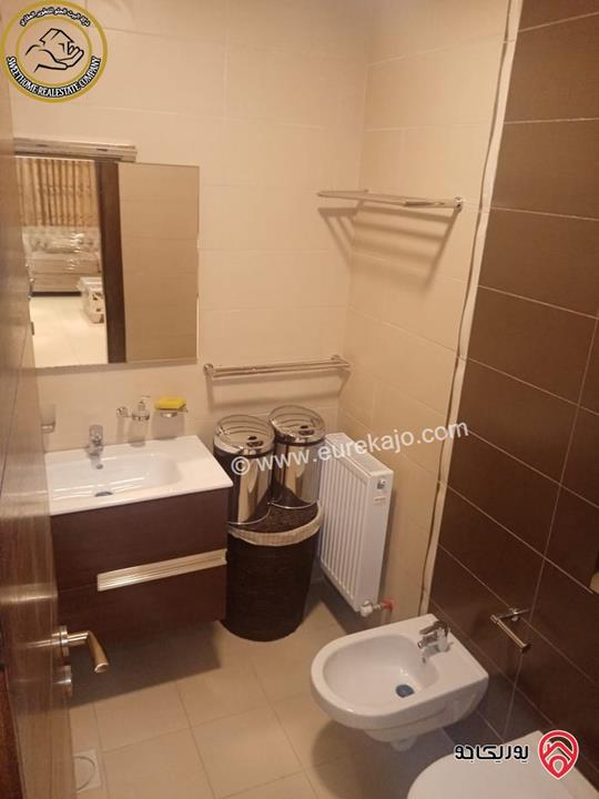 شقة طابق اول 165م تشطيب سوبر ديلوكس للبيع في عمان - خلدا