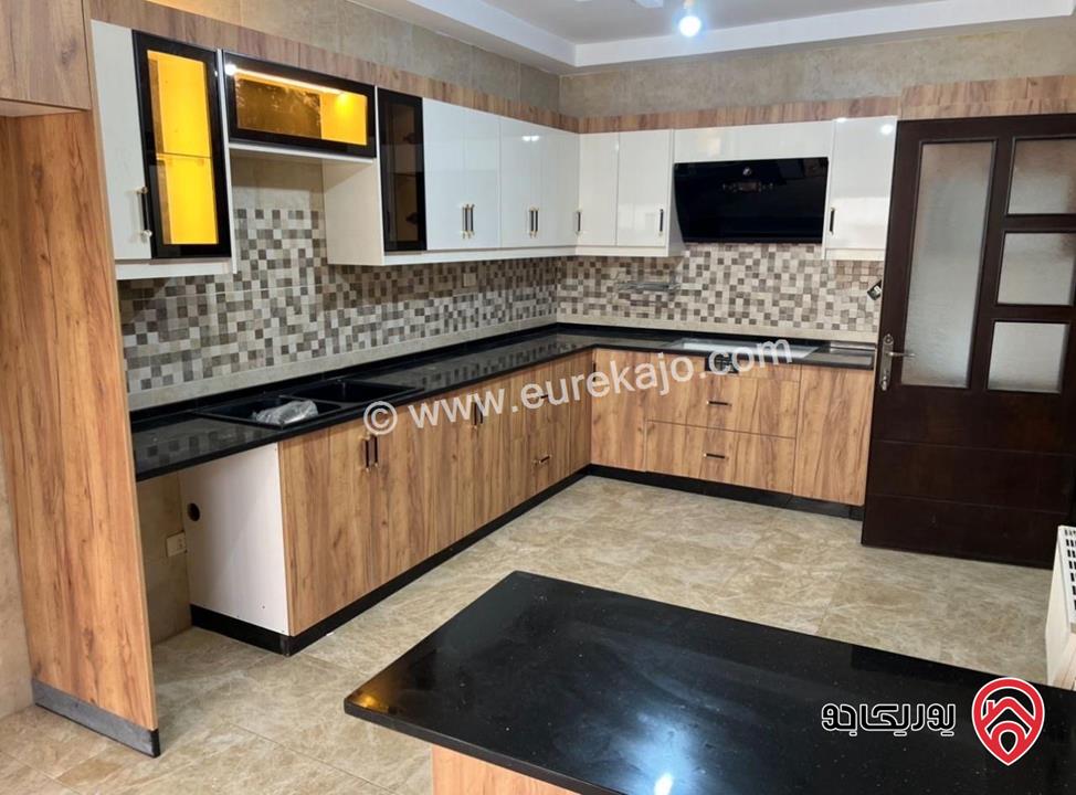 شقة طابق أول مساحة 270م للايجار في عمان - الشميساني 