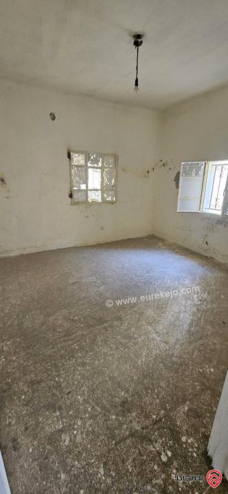 عمارة على أرض 250م للبيع في عمان - جبل النزهة