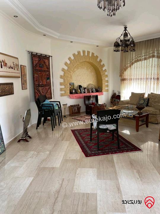 فيلا مساحة 500م على أرض 1157م للبيع في عمان - الجبيهة