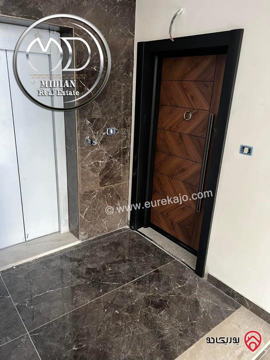 شقق ارضي و شبه ارضي جديدة للبيع في عمان - ضاحية الرشيد مساحة 165م مع تراسات تشطيبات سوبر ديلوكس بسعر مميز