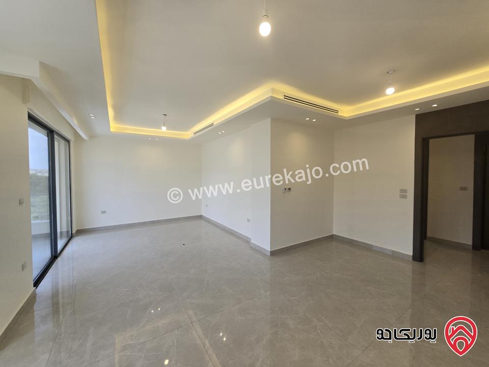 شقة فارغة جديدة مساحة 210 متر طابق اول للإيجار في عمان - الرابية