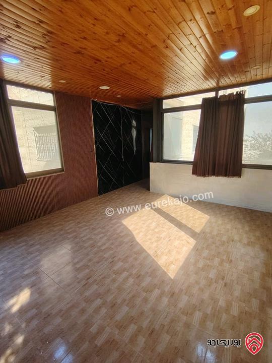 شقة أرضية مساحة 130م داخلي و 50م خارجي للبيع في عمان – طبربور