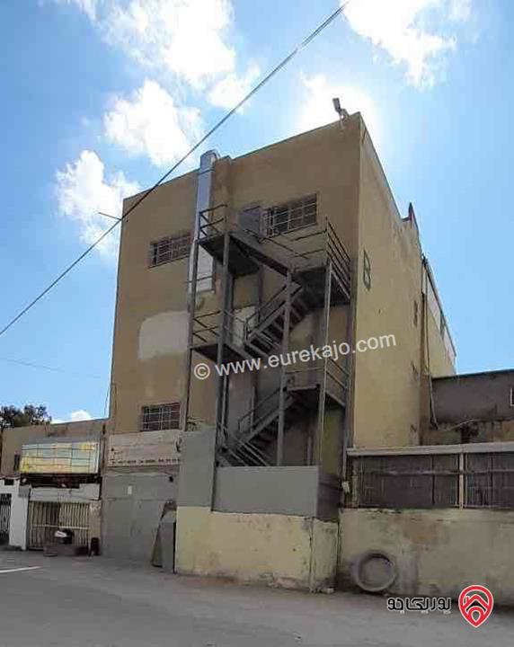 مجمع صناعات خفيفة مكون من 4 طوابق للايجار في عمان - سحاب منطقة التجمعات الصناعية التنموية الرقيم