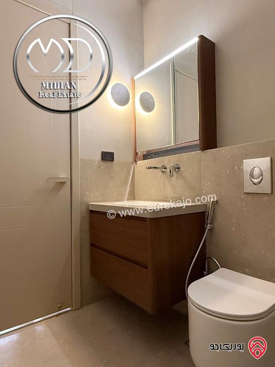 شقق ارضية دوبلكس للبيع في عمان - الكرسي مساحات 210م & 230م مع تراسات و حدائق تشطيبات عصرية فاخرة جديدة لم تسكن