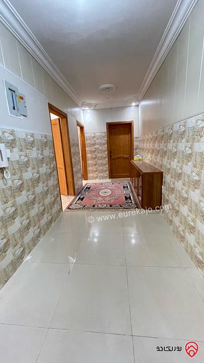 شقة مفروشة طابق تسوية مساحة 150م للطلاب المغتربين داخل بيت ڤيلا للايجار في اربد - حي الراهبات
