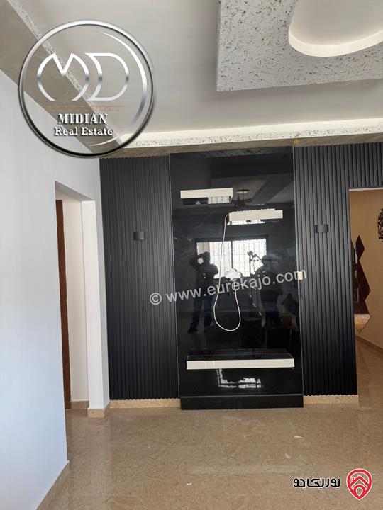 شقة ارضية للبيع في عمان - ضاحية الرشيد مساحة 150م مع ترس 40م تشطيبات سوبر ديلوكس بسعر مميز