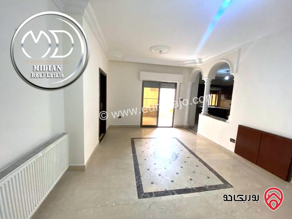 شقة فارغة للايجار في عمان - ام السماق مساحة 170م طابق اول تشطيبات سوبر ديلوكس بسعر مميز جداً