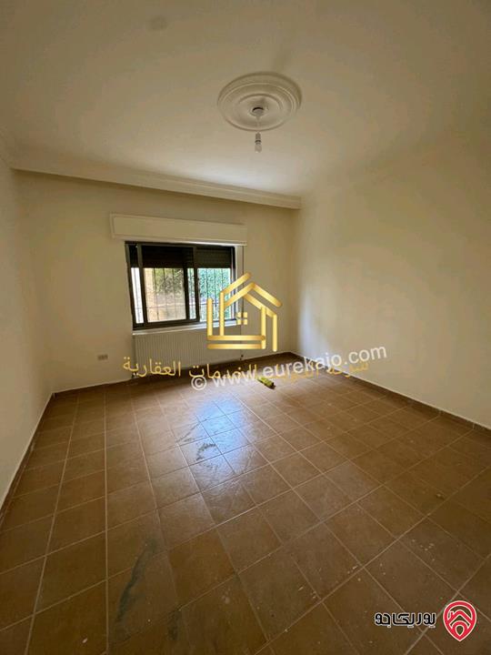 شقة فارغة طابق اول مساحة 190متر للإيجار في عمان - الجبيهة 