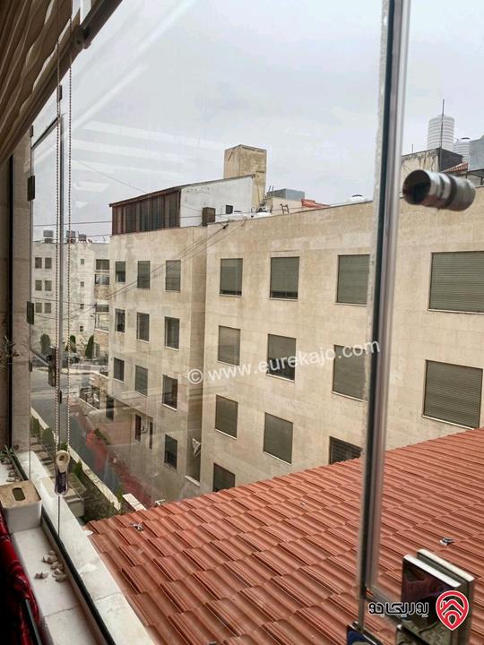 شقة شبه أرضية مساحة 129م للبيع مفروشة في عمان - خلدا