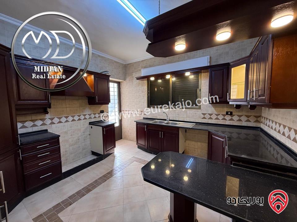 شقة ارضية فارغة للايجار في عمان - دير غبار مساحة 200م مع ترس 100م تشطيبات سوبر ديلوكس بسعر مميز