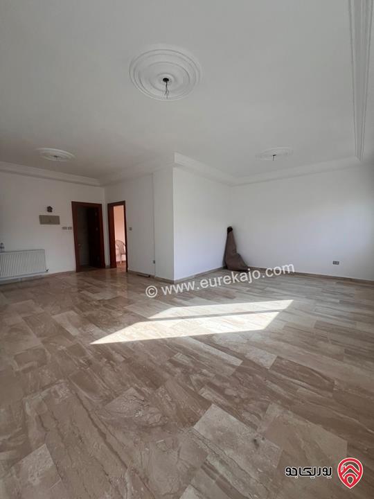 شقة مساحة 185م طابق ثالث للايجار في عمان - الرابية