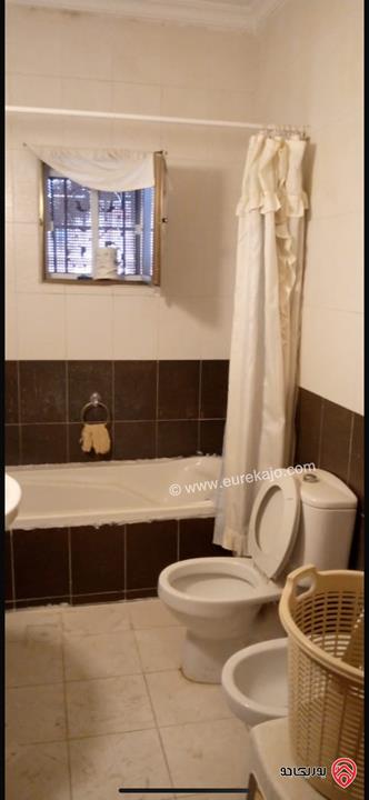 شقة طابق أول مساحة 189م للبيع في عمان - الجبيهة