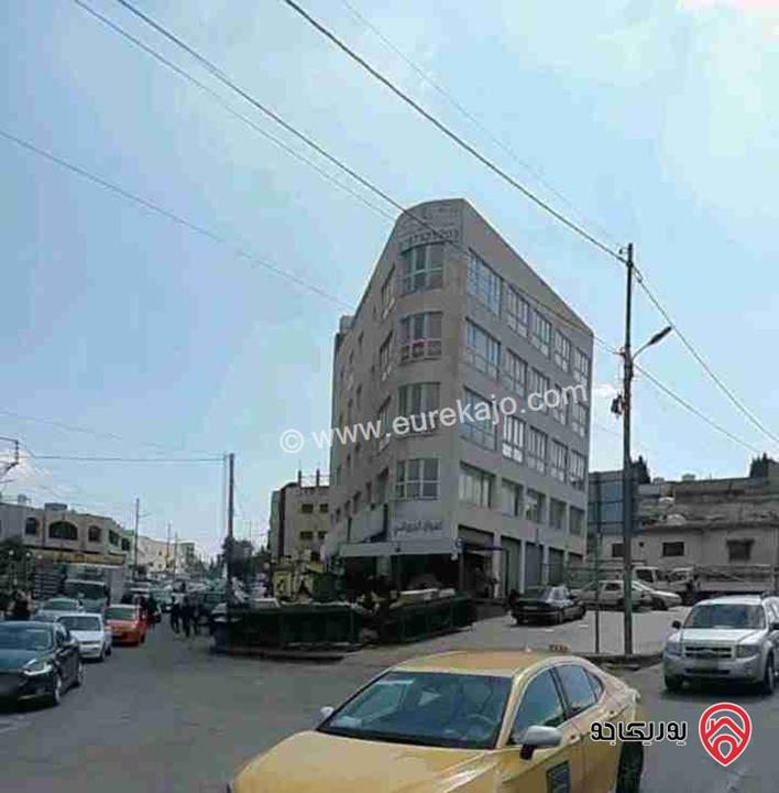 مجمع تجاري مؤجر كامل مكاتب ومخازن للبيع في الزرقاء 