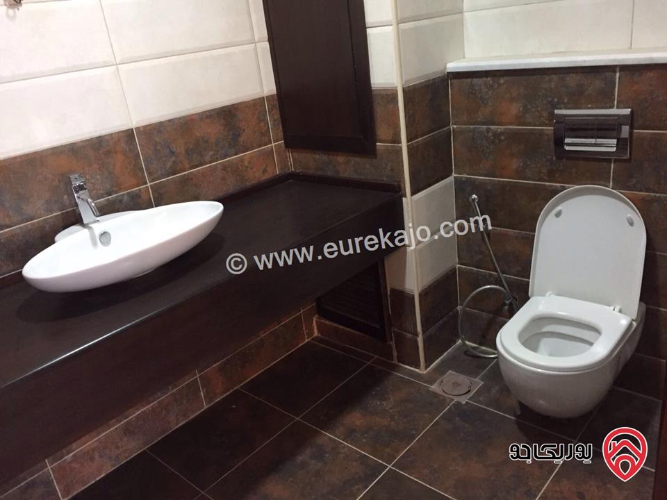 شقق للبيع في عمان - خلدا مساحة 215م 4 نوم تشطيبات و ديكورات سوبر ديلوكس اطلالة جميلة بسعر مميز