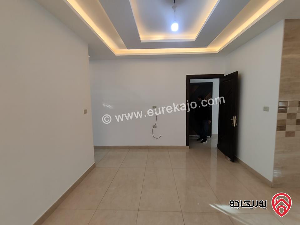 شقة ارضية مساحة 135م للبيع في عمان - جبل الزهور          	 