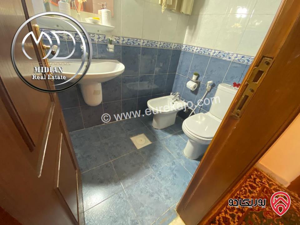 شقة دوبلكس طابق أخير مع روف مساحة 320م للبيع في عمان - الرابية