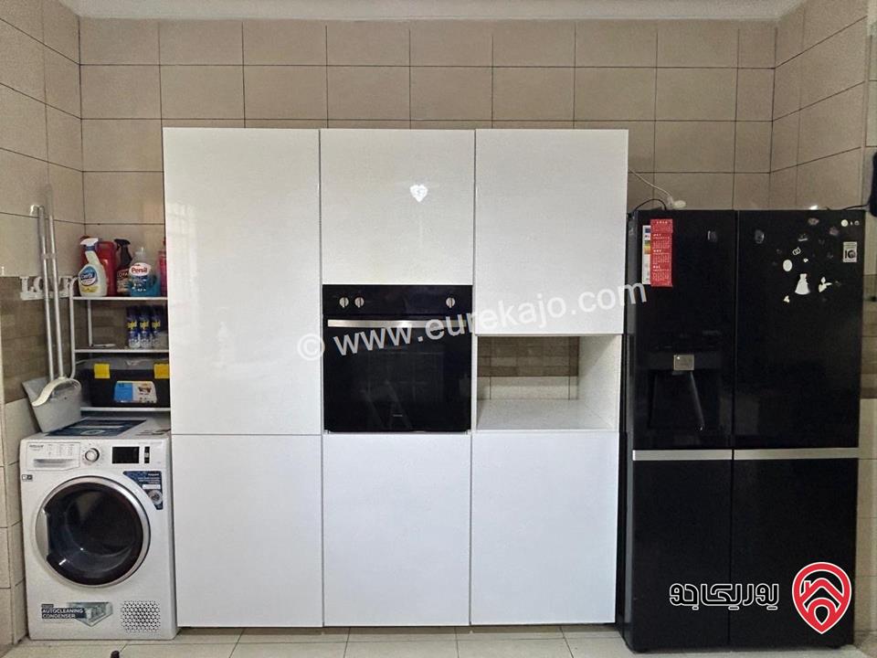 شقة مفروشة شبه ارضية مساحة 140م داخلي و 200م خارجي للإيجار في عمان - البنيات