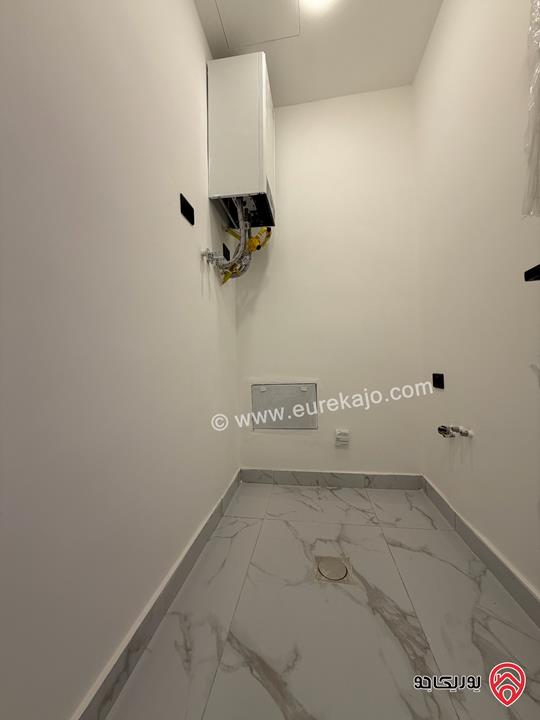 شقة شبه ارضي مساحة 160م مع ترس وحديقة 100م للبيع في عمان - البنيات 