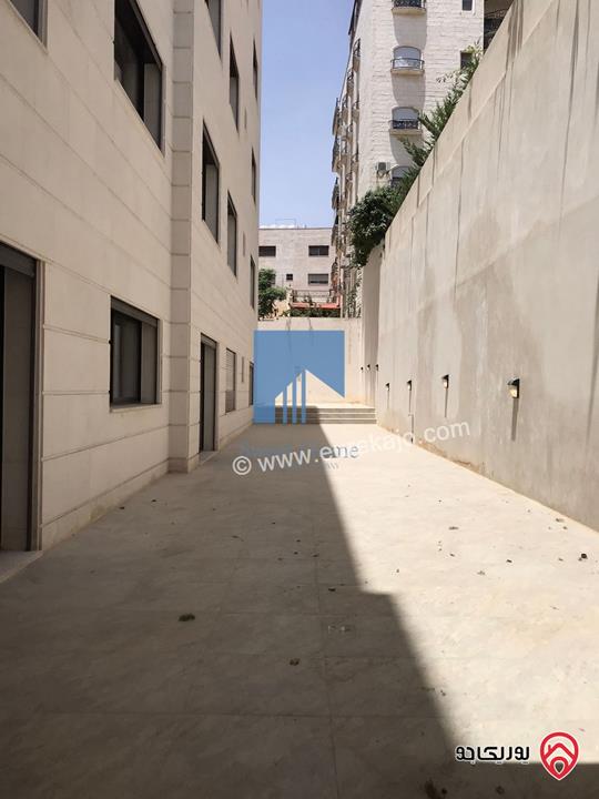 شقة فاخرة للبيع في عمان - خلدا قرب المدارس الإنجليزية 280م مع حديقة وترسات 320م لم تسكن