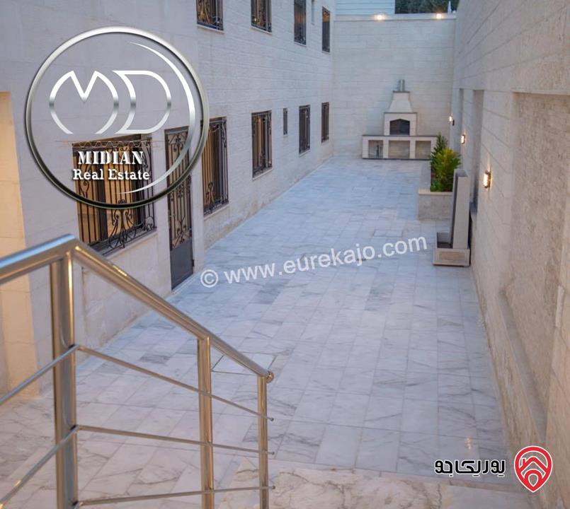 شقة شبه ارضي جديدة للبيع خلدا مساحة 230م مع ترس و حديقة 200م تشطيبات سوبر ديلوكس بسعر مميز جداً 