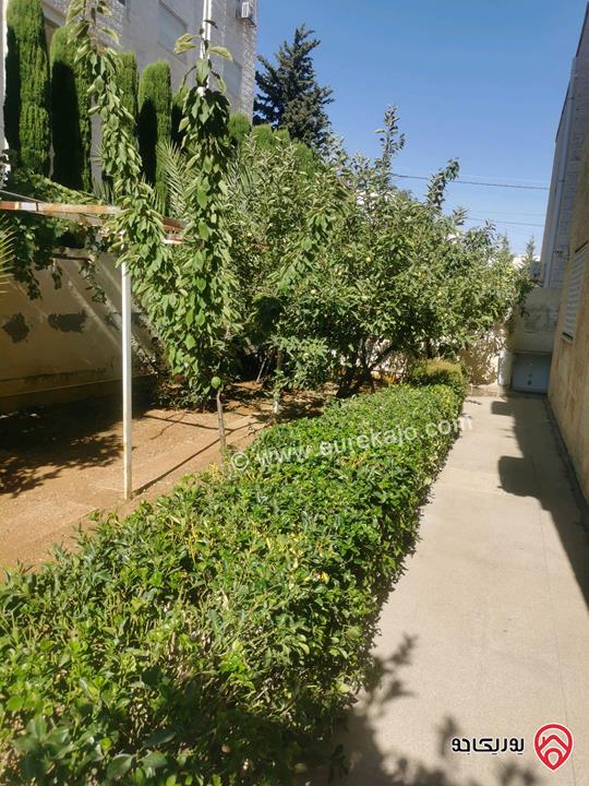 فيلا 3 طوابق مساحة 633م على أرض 500م للبيع في عمان - خلدا 