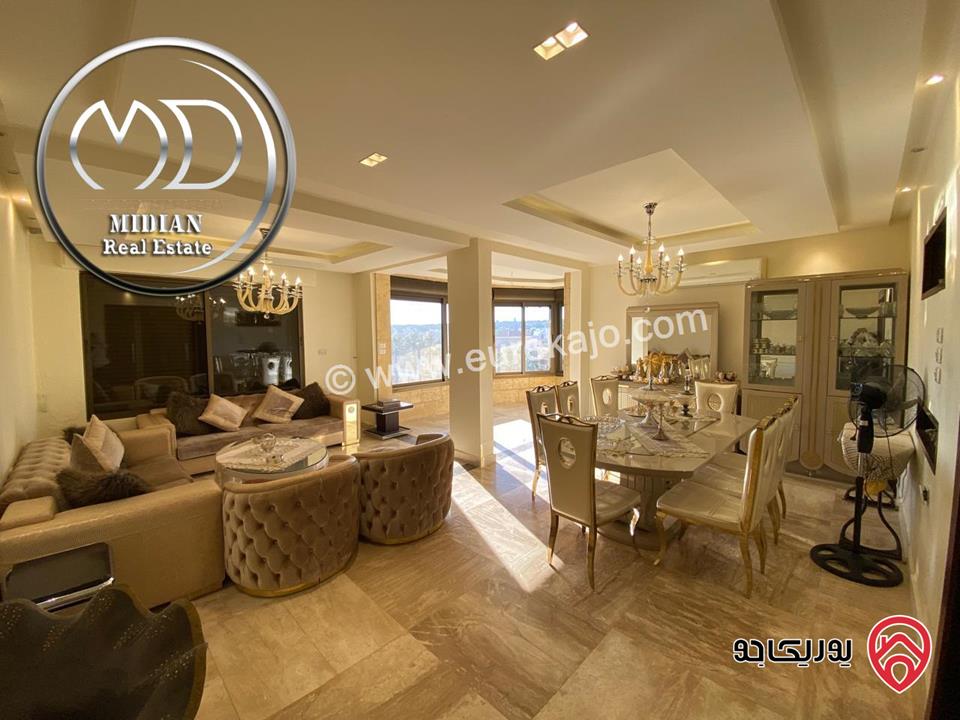 شقة مفروشة طابق أخير مع روف للايجار في عمان - خلدا - العوجانية مساحة 320م مع تراسات تشطيبات ديكورات فاخرة اطلالة جميلة