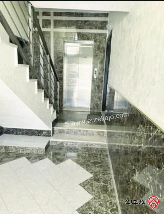 شقة فخمة مساحة 180م طابق ثاني للبيع في عمان - الرابية 