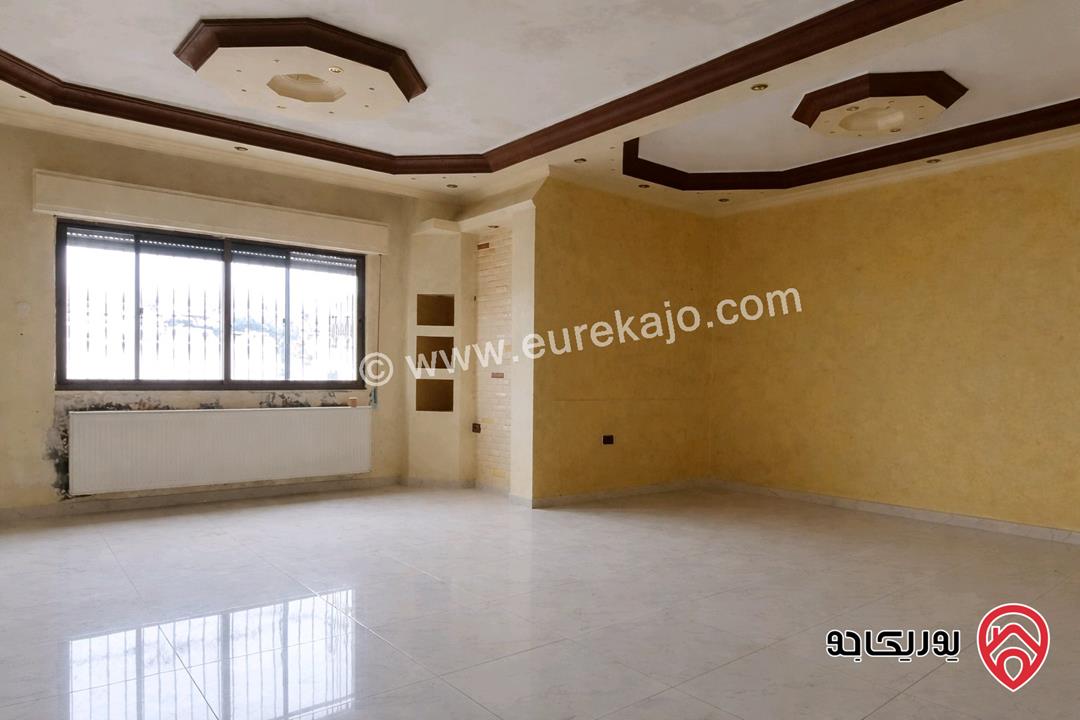 شقة طابق ثالث مساحة 200م للبيع في عمان - طبربور