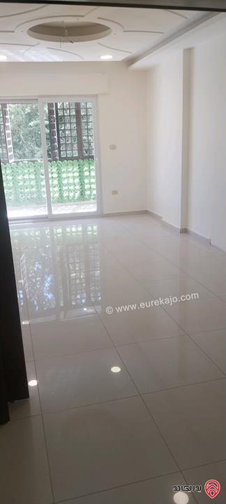 شقة طابق أول فني مساحة 150م للايجار في اربد - كومباوند الأمعري خلف الراهبات 