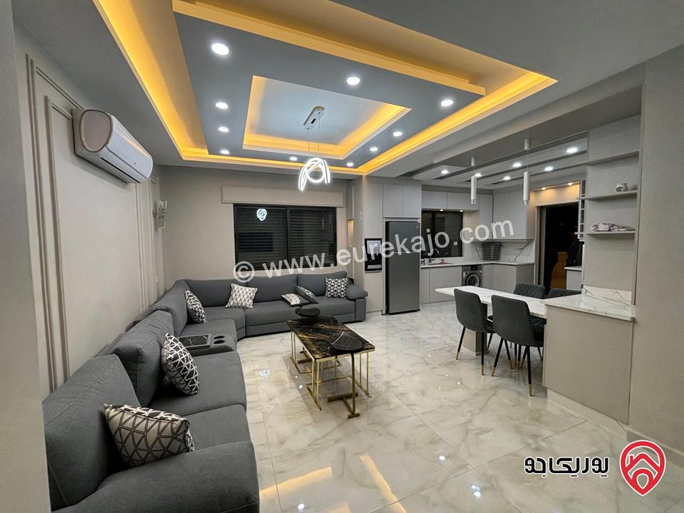 شقة كبيرة مساحة 200م داخلي مع ترس 120م للايجار مفروشة في عمان - الجبيهة حي المنصور