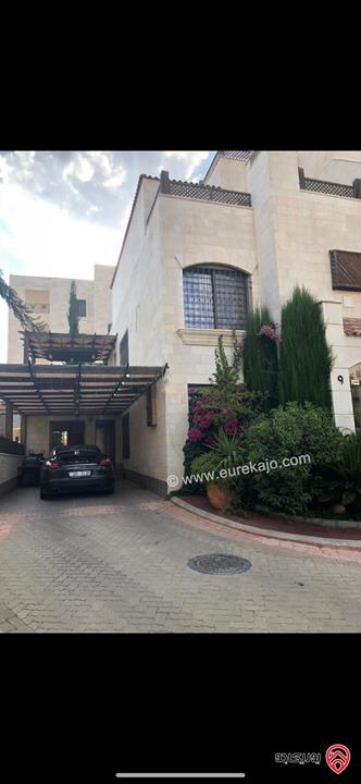 فيلا مساحة 600م على أرض 1 دونم للبيع في عمان - دابوق