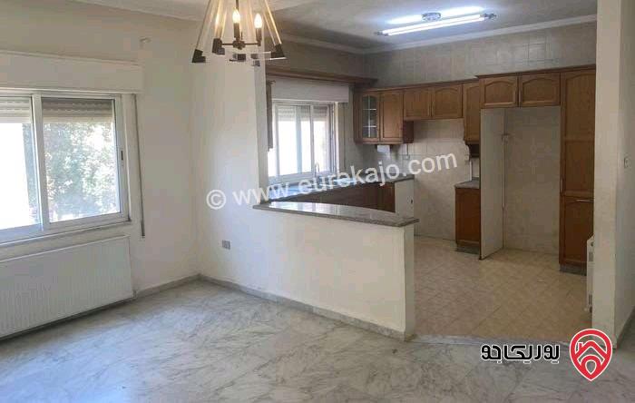 شقة فارغة مساحة 160م للايجار في عمان - دير غبار