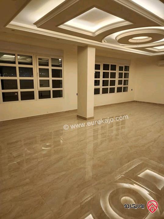 فيلا مساحة 890م على أرض 721م للبيع في عمان - شفابدران