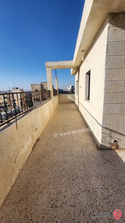 شقة طابق ثالث مساحة 130م داخلي و ترس 60م للبيع في عمان - ضاحية الحاج حسن 