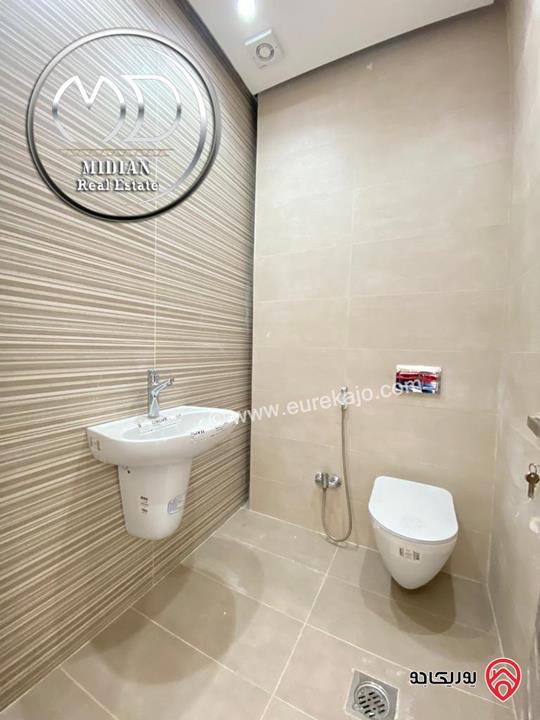 شقق فارغة للايجار في عمان - الرابية مساحات 180م تشطيبات و ديكورات عصرية فاخرة اطلالة جميلة بسعر مميز