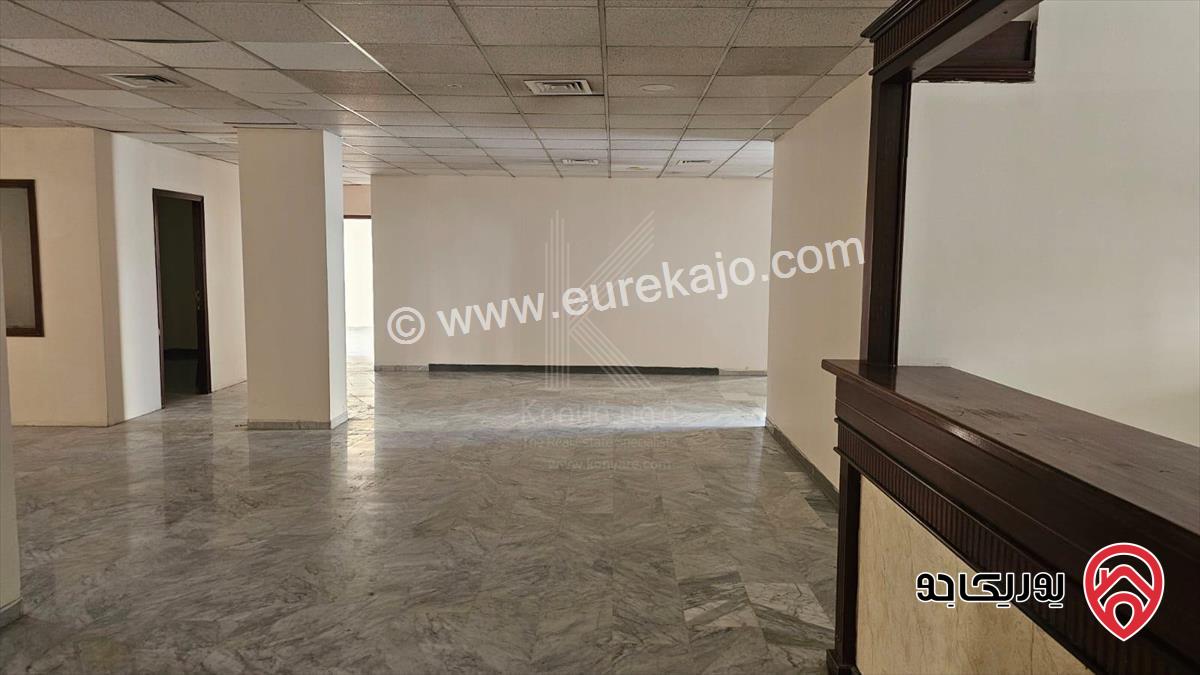 مكاتب ومستودعات فاخرة بمساحات مختلفة للإيجار في عمان - موقع مميز في العبدلي