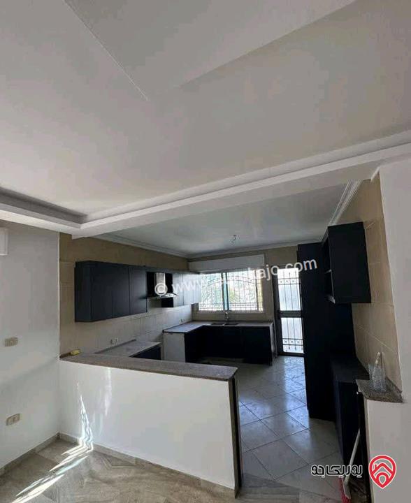 شقة فارغة طابق أرضي مساحة 180م للايجار في عمان - خلدا