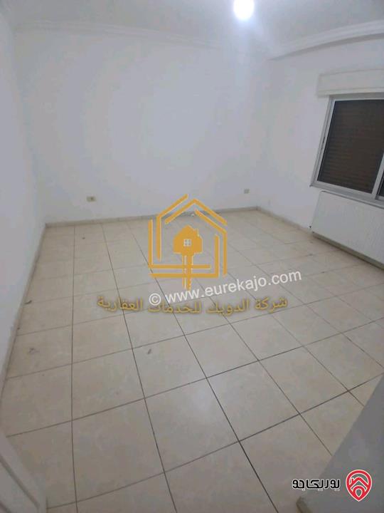 شقة فارغة طابق اول مساحة 150م للإيجار في عمان - الدوار السابع 