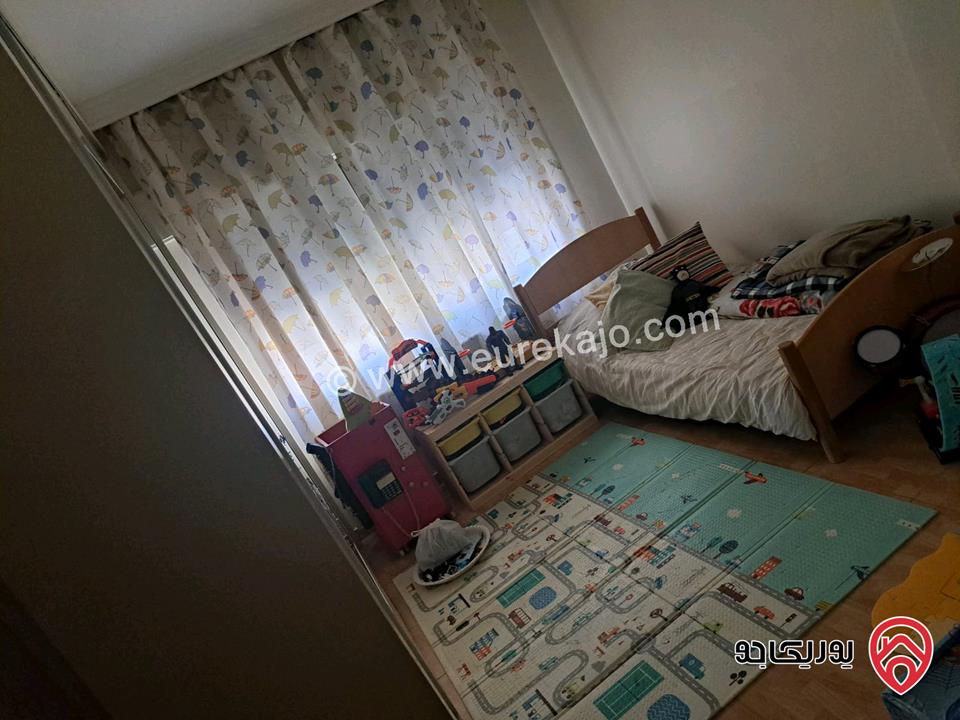 شقة سكنية مساحة 150م طابق ثاني للبيع في عمان - منطقة الجبيهة حي الريان 
