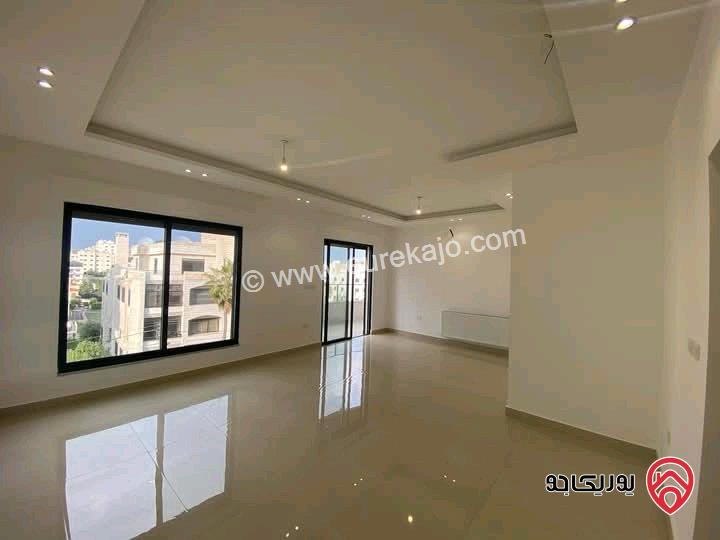 شقة طابق ثاني مساحة 208م للبيع في عمان - البنيات طريق المطار
