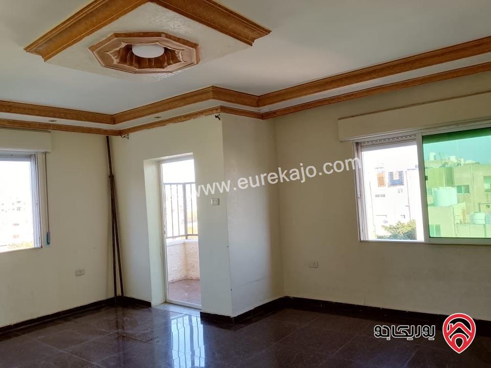 شقة مساحة 127م طابق ثالث للبيع في اربد - الحي الشرقي، مقابل مخفر الحي الشرقي 