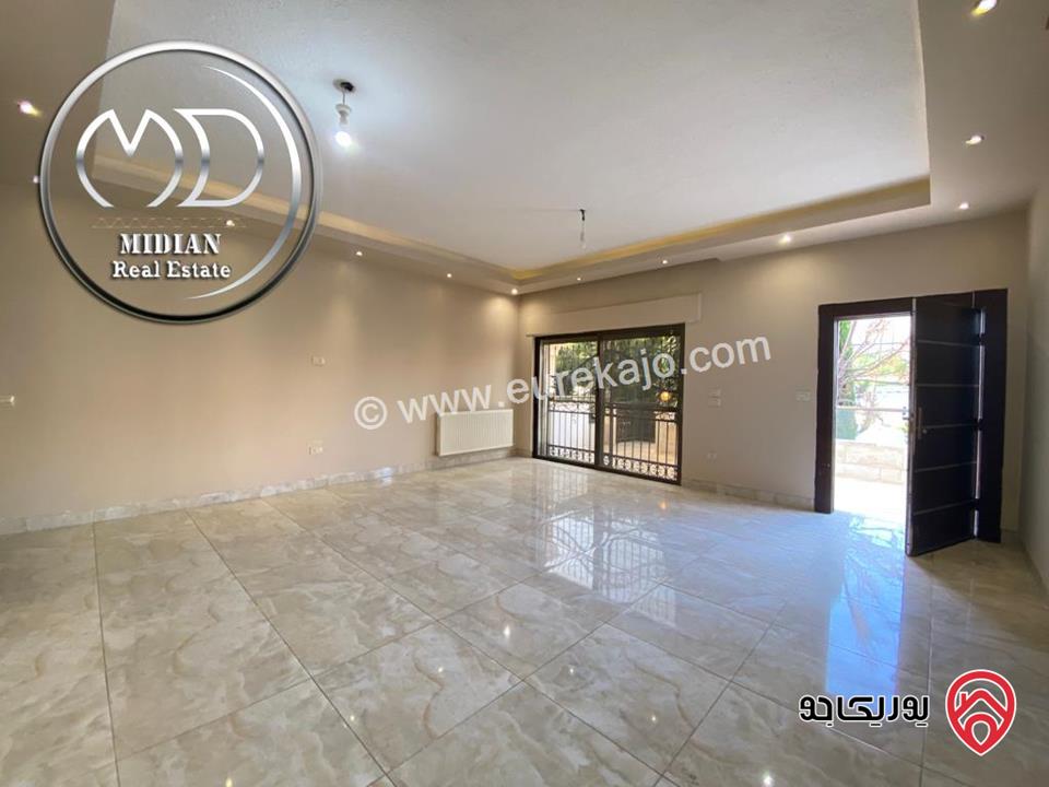 شقة ارضية فارغة للايجار في عمان - دابوق مساحة 175م مع ترس 40م سوبر ديلوكس بسعر مميز جداً