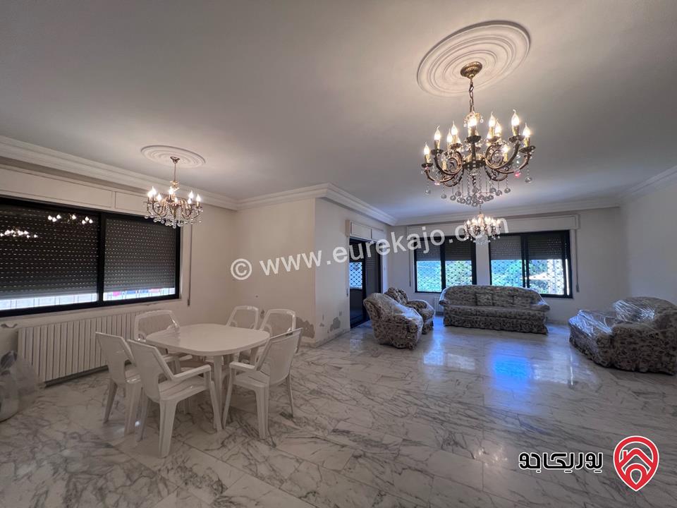 شقة مساحة 305م طابق ثاني للبيع في عمان - الرابية