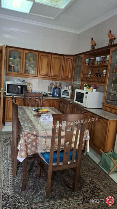 منزل 3 طوابق على أرض 944م للبيع في عمان - تلاع العلي