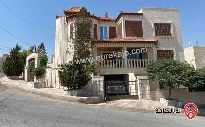 فيلا دوبلكس مساحة 500م على أرض 400م للبيع في الزرقاء الجديدة تشطيب مميز